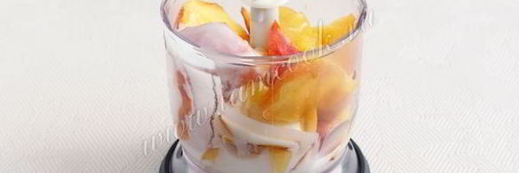 смузи из персика и малины