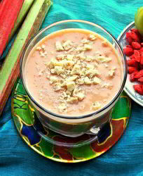 Смузи из ревеня, киви и банана