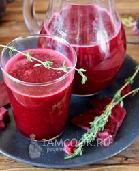 Смузи из свеклы с сельдереем