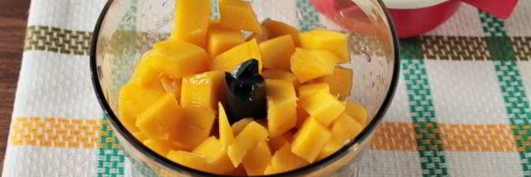 смузи из свежего манго и груши