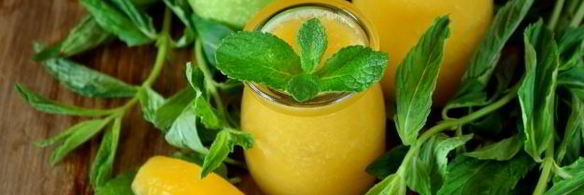 смузи из яблока и консервированного манго