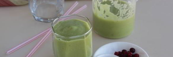 смузи с авокадо и бананом