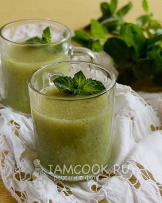 Смузи с авокадо и яблоками