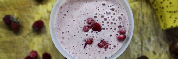смузи с малиной и бананом