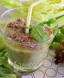Смузи с сельдереем и семенами льна