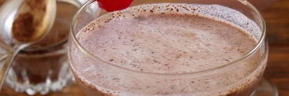 смузи с творогом, вишней и какао