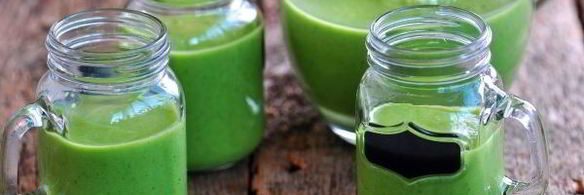 витаминный смузи из авокадо и шпината