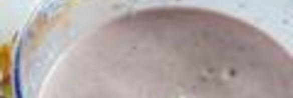 ягодно-банановое смузи на кокосовом молоке