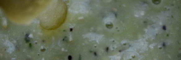 зеленый смузи с киви и огурцом