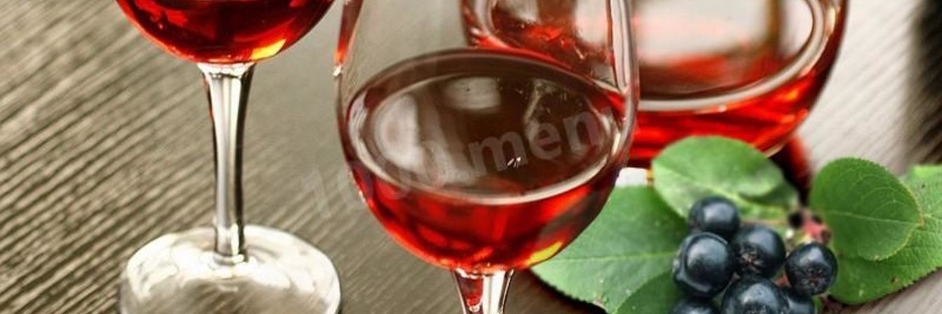 Вино из яблок и черноплодной рябины