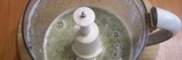 вкусный зеленый коктейль