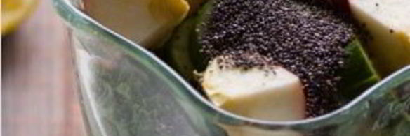 зеленый коктейль с горохом