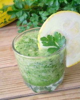 Зеленый коктейль с кабачком
