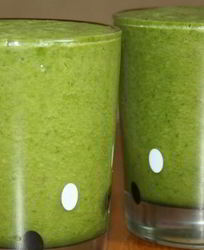 Зеленый коктейль с лаймом