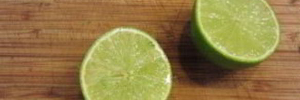 зеленый коктейль с лаймом