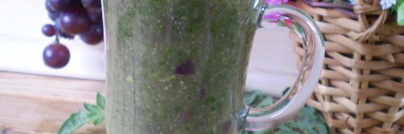 Зеленый коктейль с виноградом