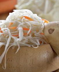 Капуста с луком