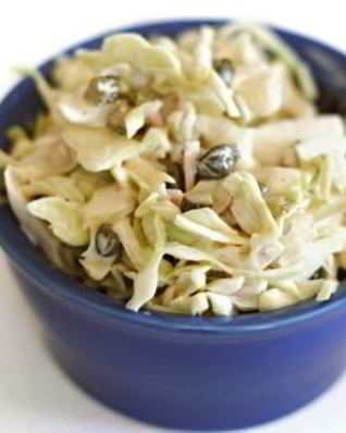 Капустный салат с корнишонами