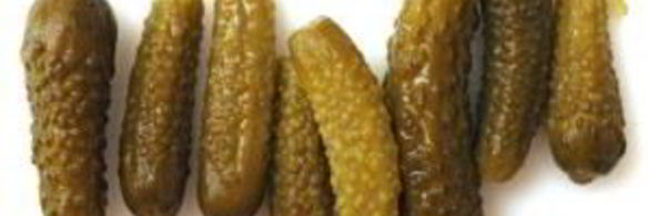 капустный салат с корнишонами