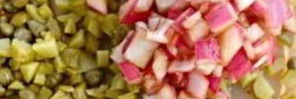 капустный салат с корнишонами