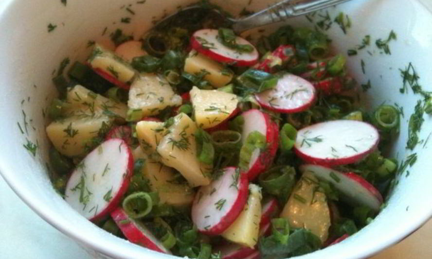 Рецепт картофельного салата с редисом