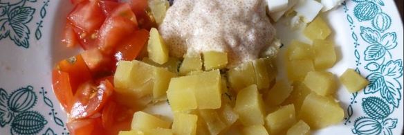 картофельный салат с заправкой из икры
