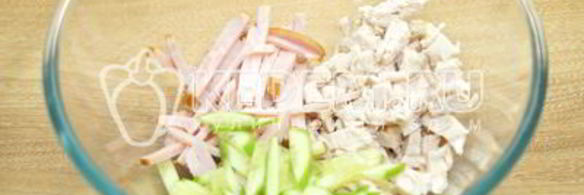 салат с картофелем фри новогодние мотивы