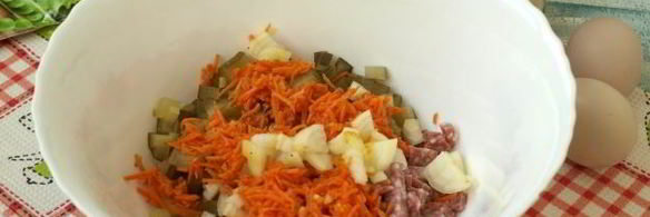 оливье с колбасой и корейской морковью