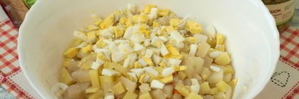 оливье с колбасой и корейской морковью