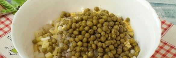 оливье с колбасой и корейской морковью