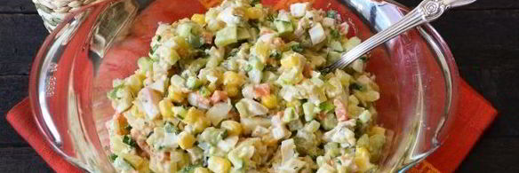 оливье с курицей и кукурузой