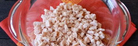 оливье с курицей и кукурузой