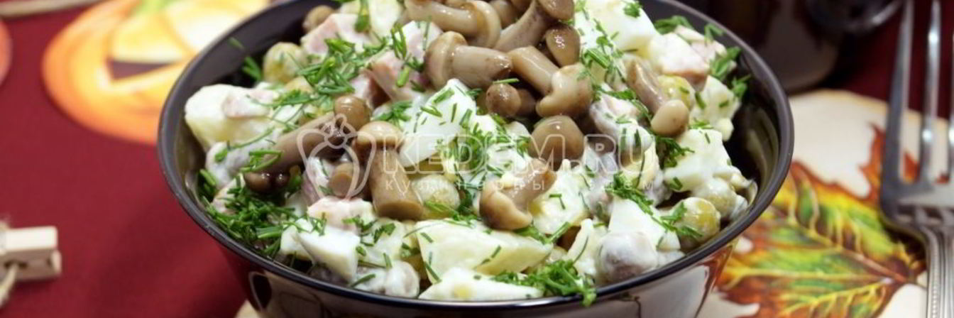 Оливье с полукопченой колбасой