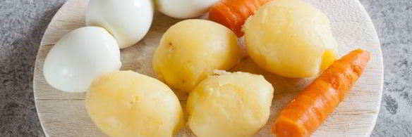 оливье с раковыми шейками