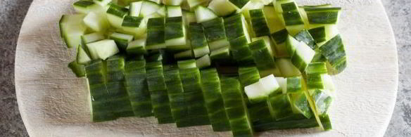 оливье с раковыми шейками