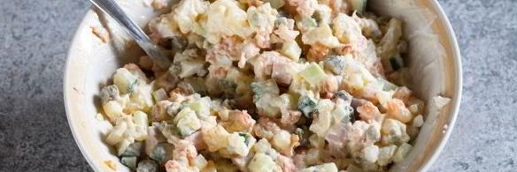 оливье с раковыми шейками