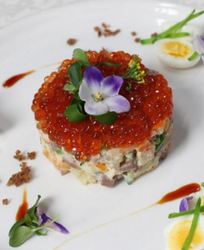 Праздничный салат Оливье