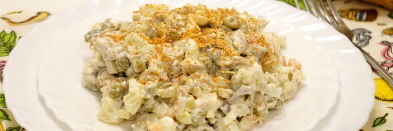 Салат Оливье с индейкой