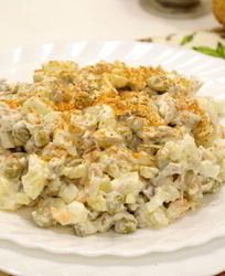 Салат Оливье с индейкой