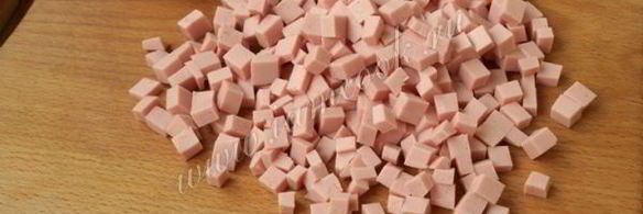 салат оливье с колбасой