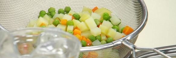 салат оливье с раковыми шейками