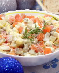 Салат Оливье с семгой