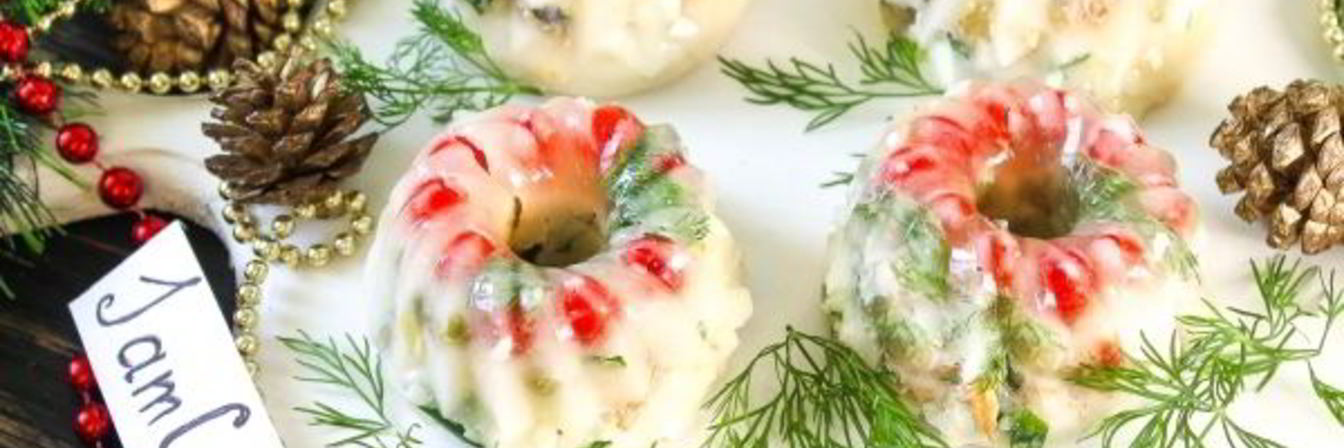 Заливной салат Оливье со шпротами