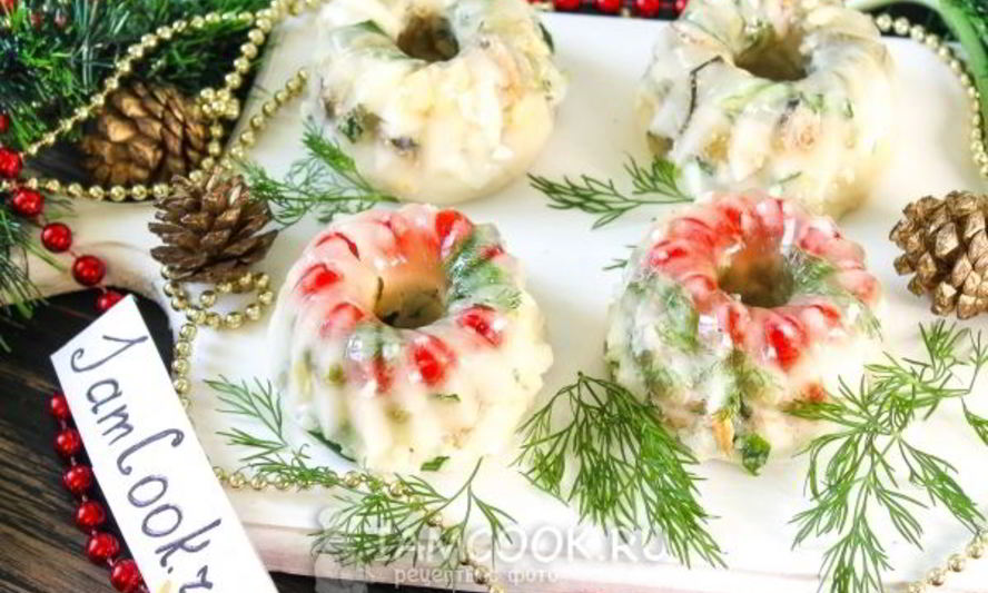 Рецепт заливного салата оливье со шпротами