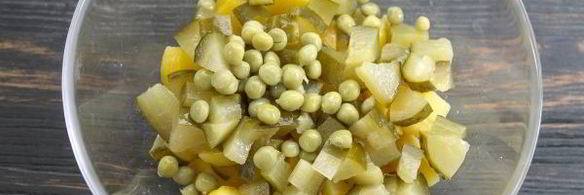 заливной салат оливье со шпротами