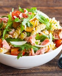 Паста-салат с консервированным тунцом