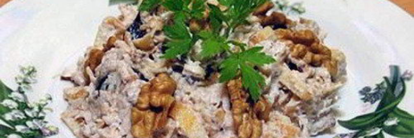 Салат из куриных сердечек с морковью и огурцами