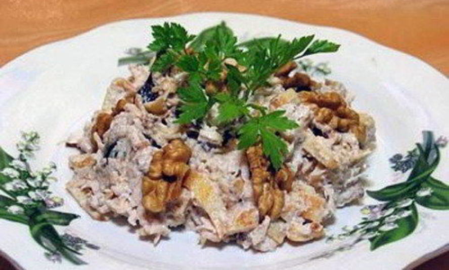 Рецепт салата из куриных сердечек с морковью и огурцами