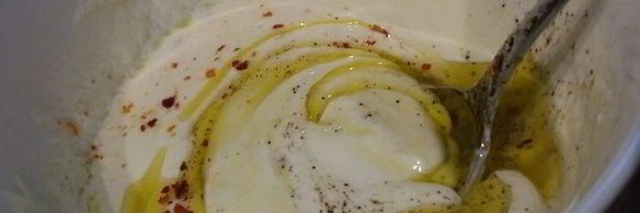 салат из спаржи и яиц под йогуртовым соусом