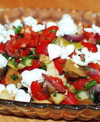 Салат из запеченных овощей с сыром фета